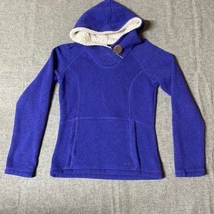 Koppen sweater with soft/warm fluff inside in size S.